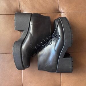 Vagabond Dioon platform lace up boots